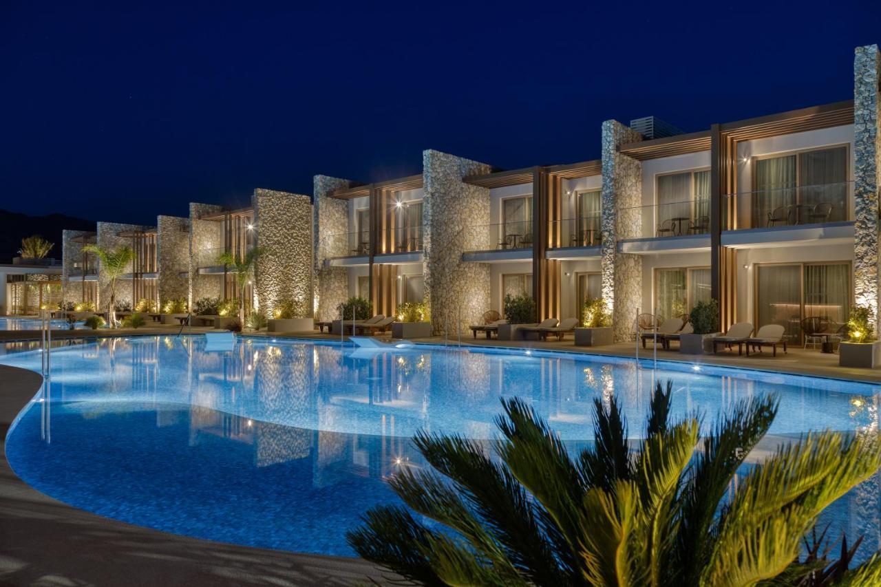 Utopia Blu Hotel Tigkaki  Ngoại thất bức ảnh