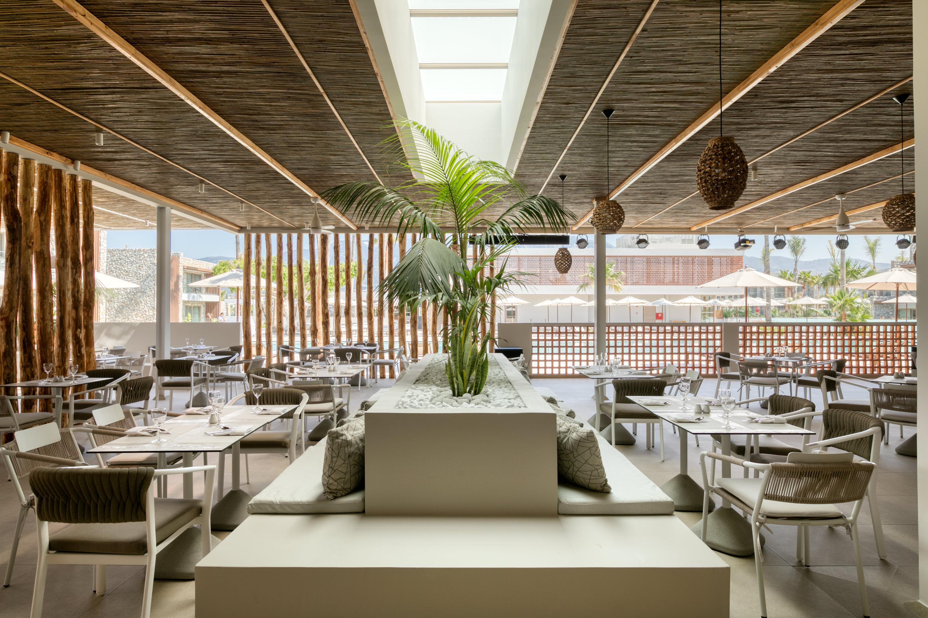 Utopia Blu Hotel Tigkaki  Ngoại thất bức ảnh