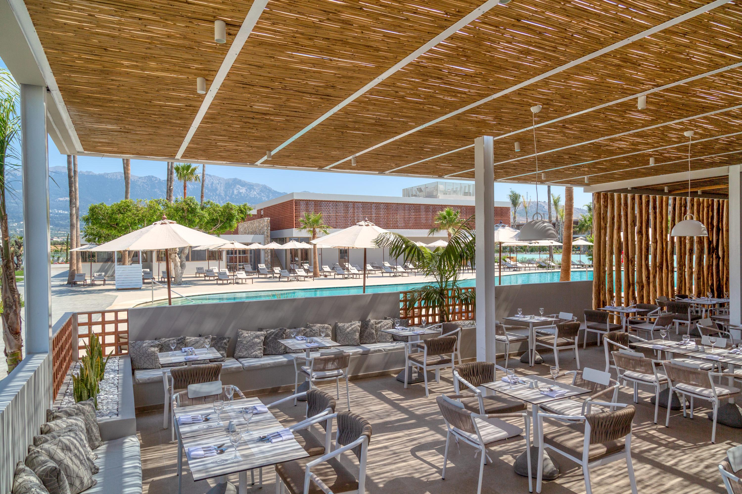 Utopia Blu Hotel Tigkaki  Ngoại thất bức ảnh