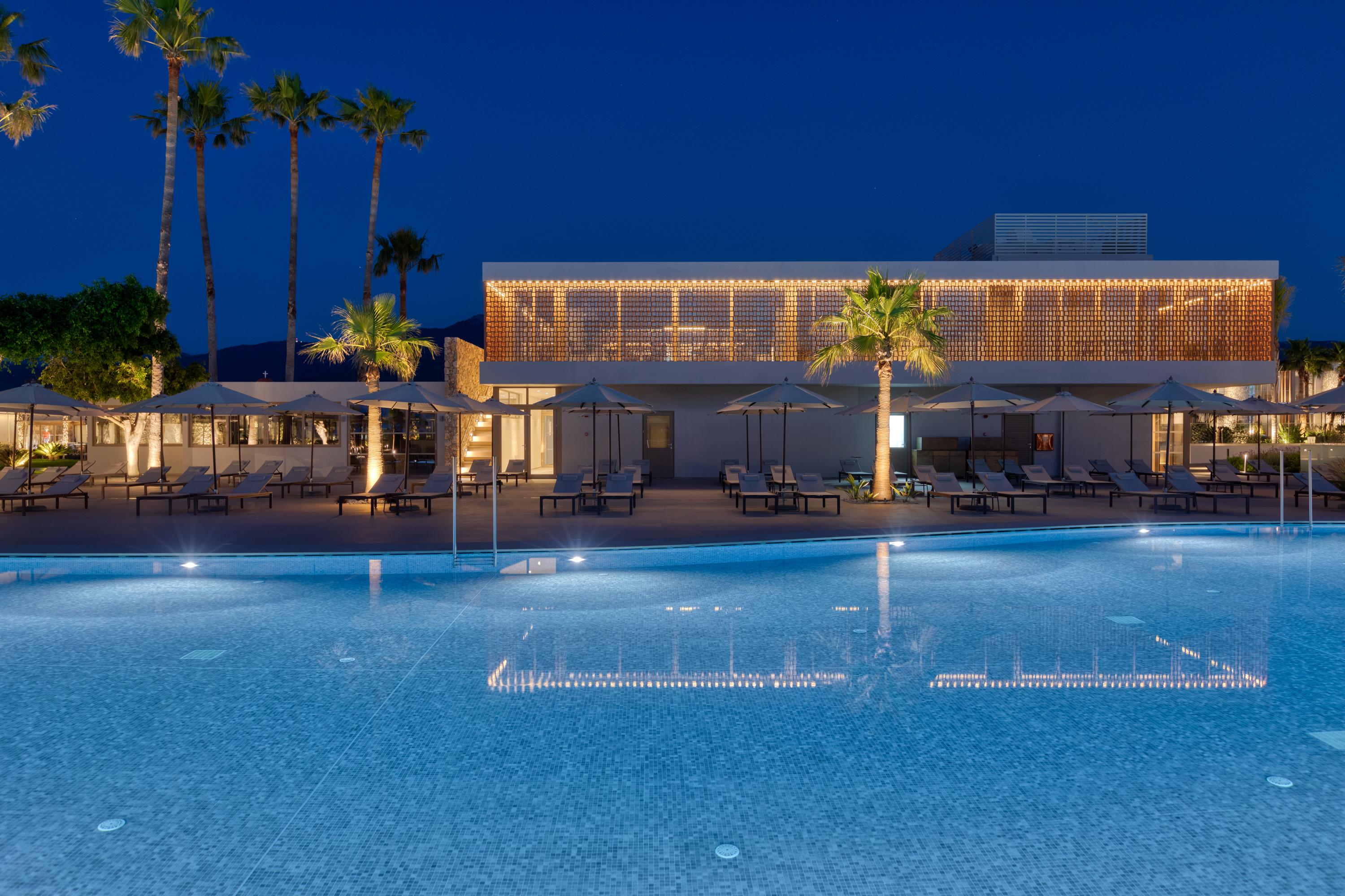 Utopia Blu Hotel Tigkaki  Ngoại thất bức ảnh