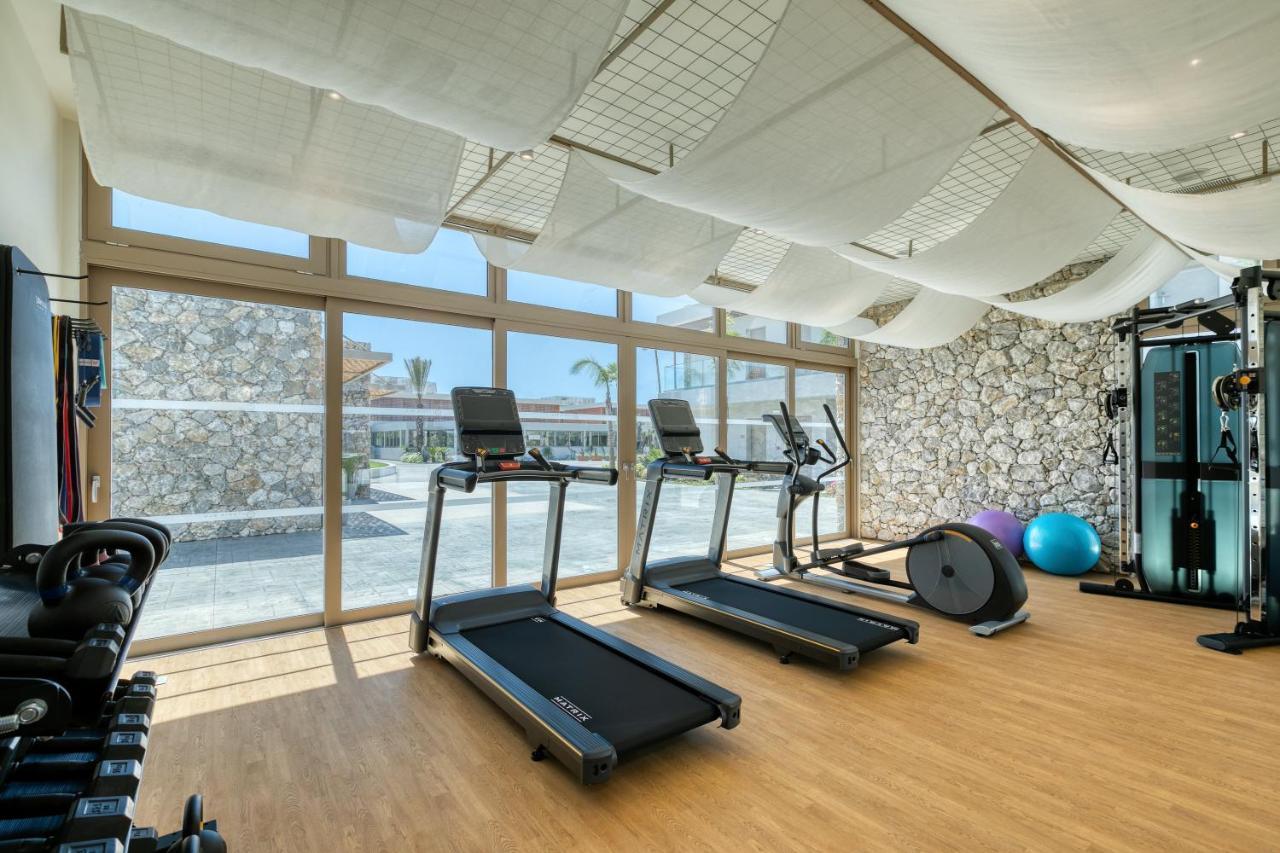 Utopia Blu Hotel Tigkaki  Ngoại thất bức ảnh