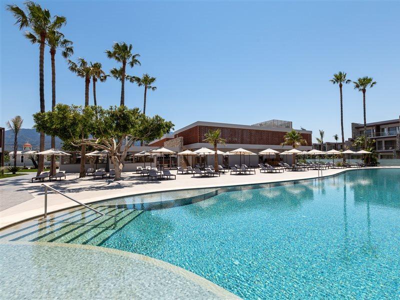 Utopia Blu Hotel Tigkaki  Ngoại thất bức ảnh