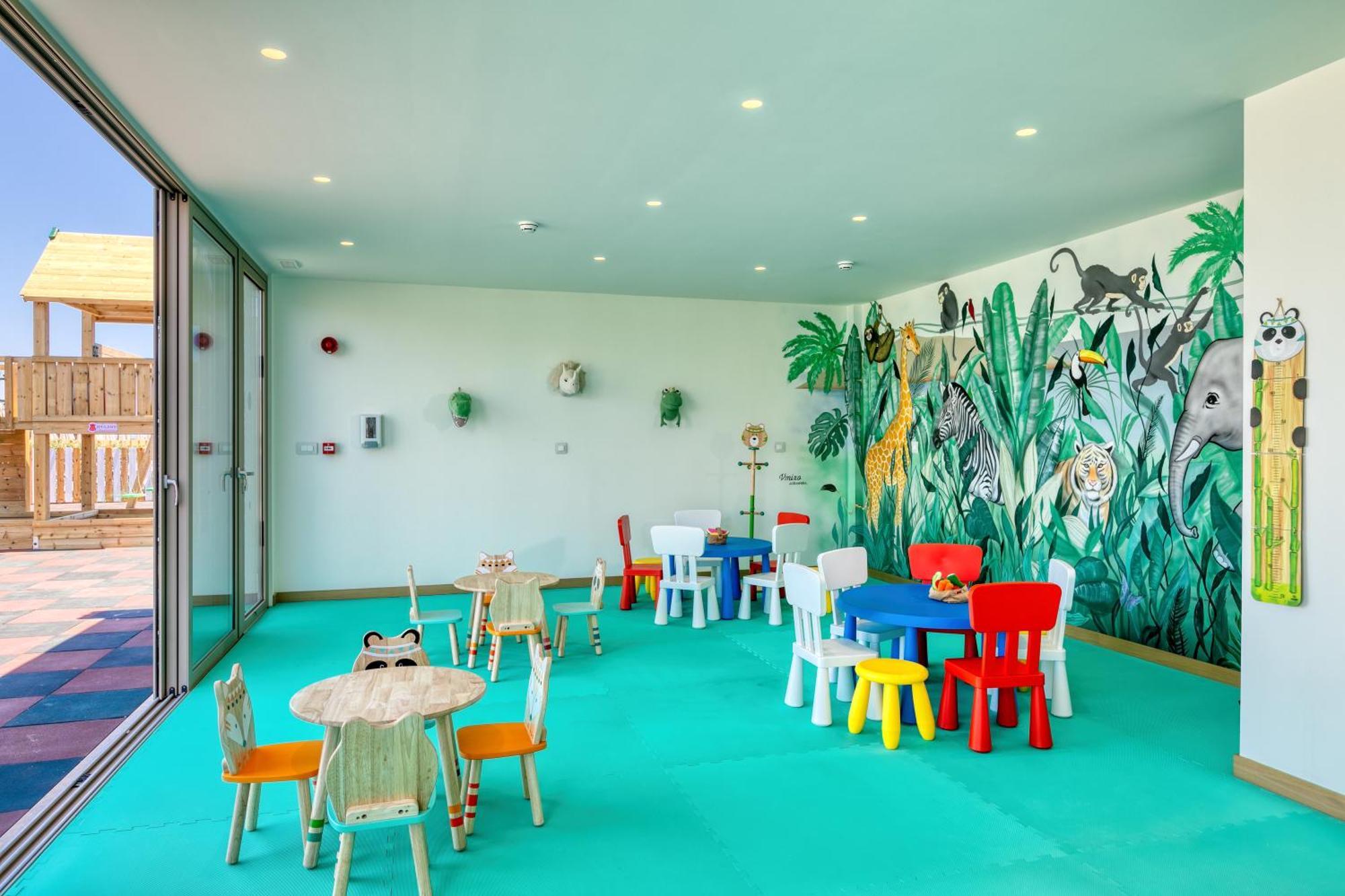Utopia Blu Hotel Tigkaki  Ngoại thất bức ảnh