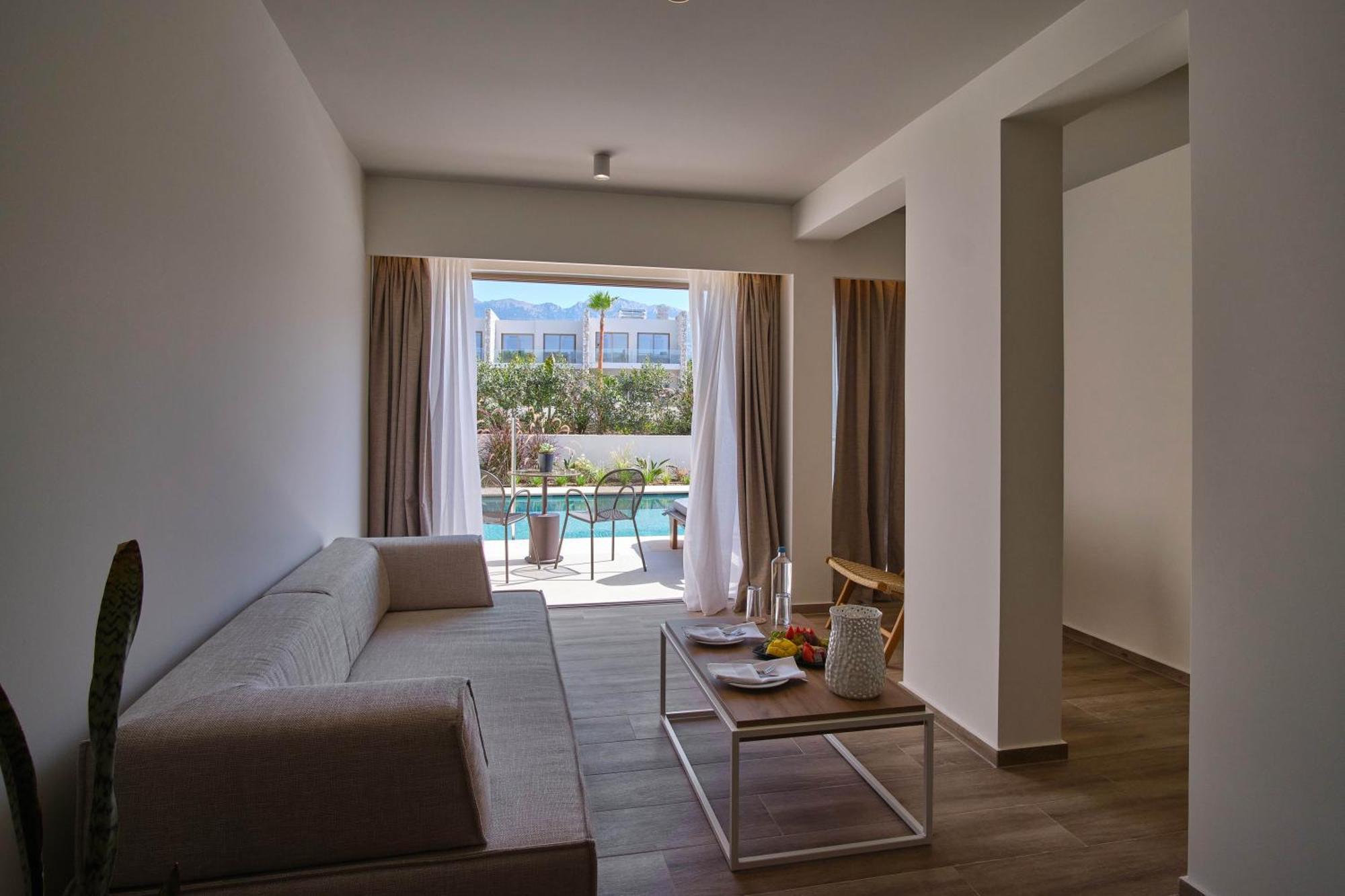 Utopia Blu Hotel Tigkaki  Ngoại thất bức ảnh