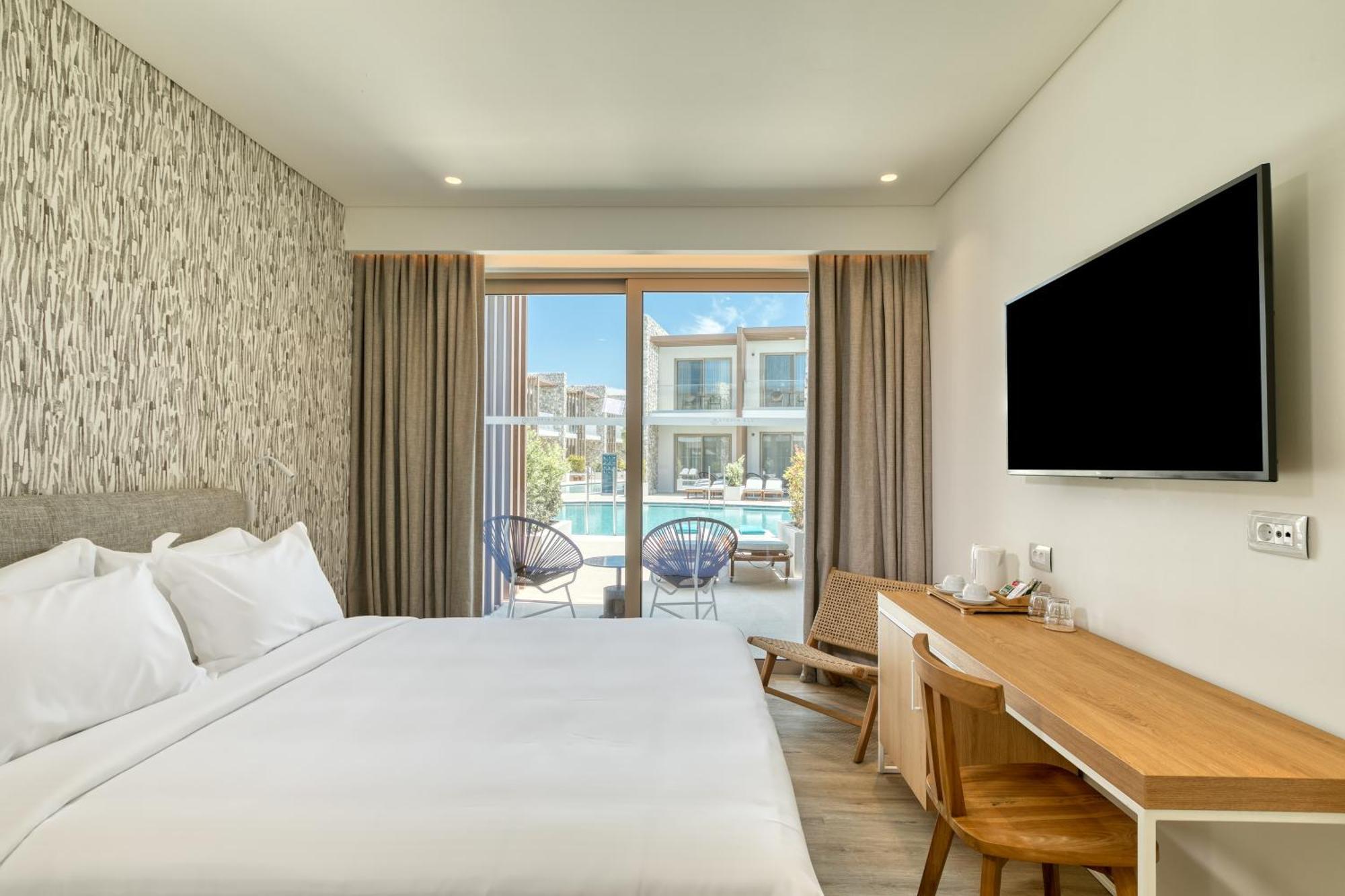 Utopia Blu Hotel Tigkaki  Ngoại thất bức ảnh